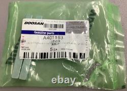 Lot of 2 Doosan Steering Column Tilt Lever A401163 For Forklifts (TB)